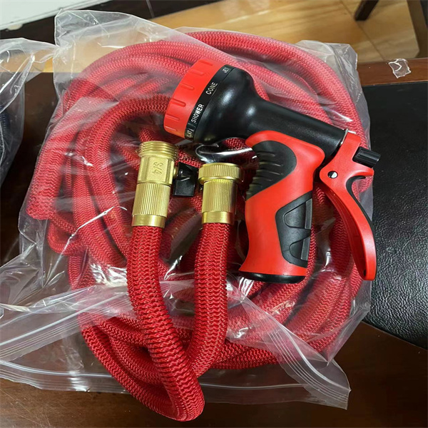 Kako vijak za vodozvodno slivko poenostavi zalivanje