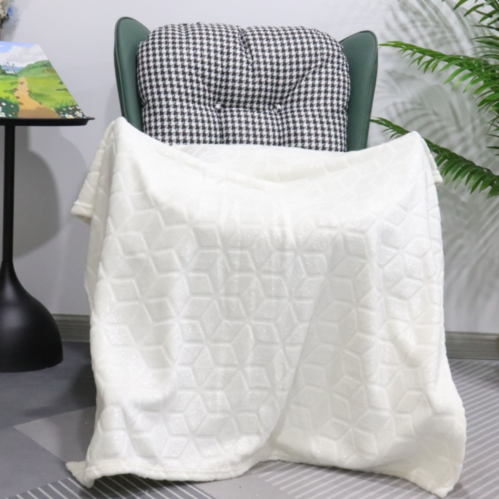 Geometry Cutting Metallic Flannel Blanket
