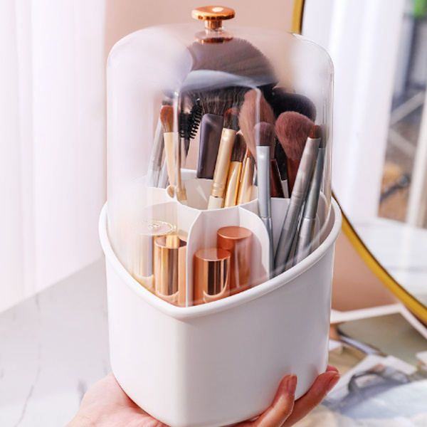 قم بترقية مائدة التجميل الخاصة بك بحامل فرشاة أنيق.