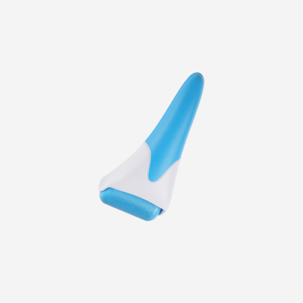 Dites au revoir aux yeux gonflés avec un rouleau à glace