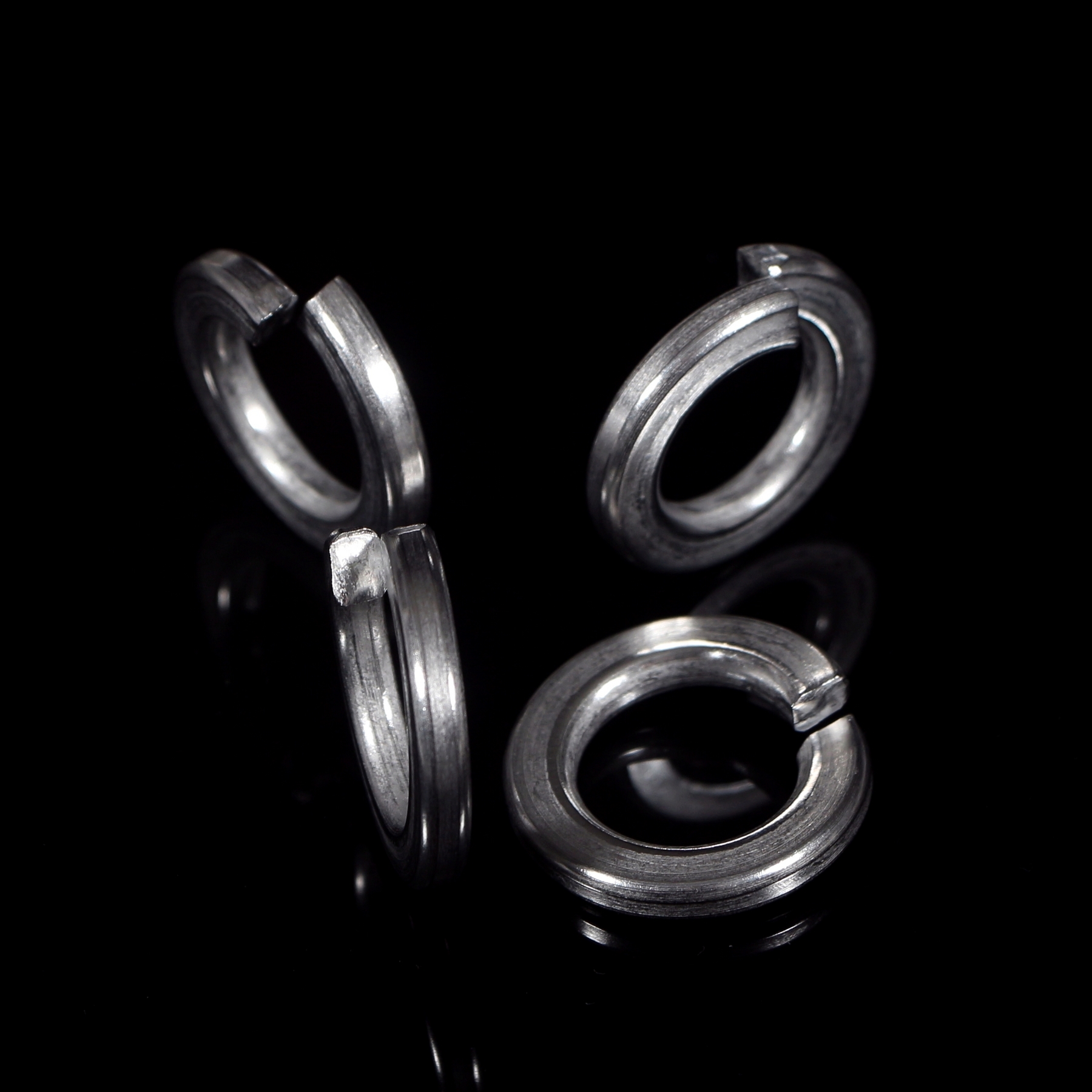 Có thể tin tưởng vào tính đa dụng và độ bền của các đai lò xo theo đặt hàng.