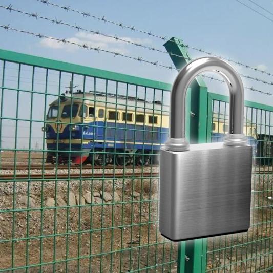 Seien Sie unbesorgt mit einem hochwertigen Stahlplatten-Schlüssel für intelligente Aussenkabinette.