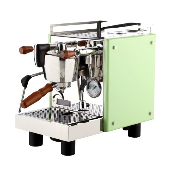 Uvolněte plný potenciál vašich kávových zrn s naší přesně konstruovanou poloautomatickou espressovou kávovarou.