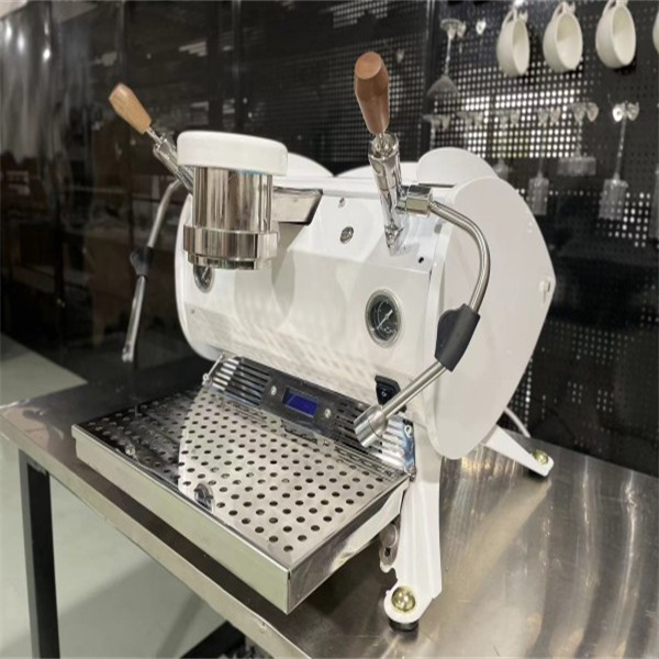 Discover the most innovative and efficient commercial espresso makers on the market