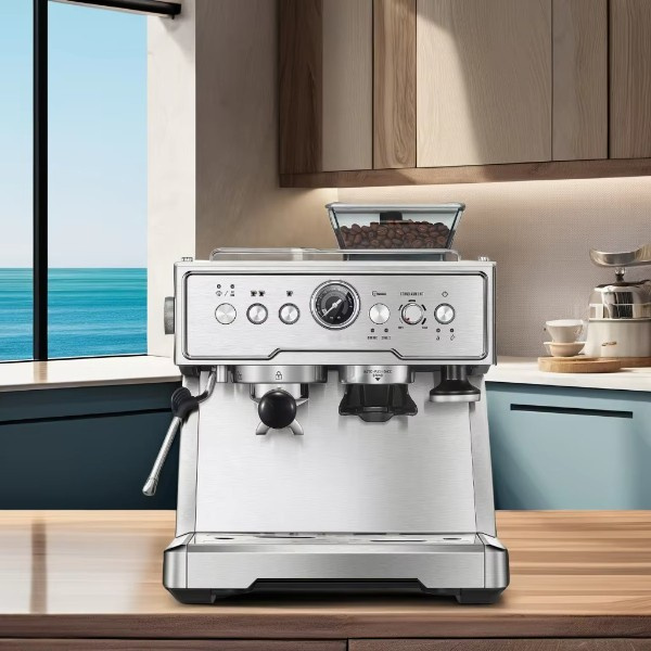 Tule oma bardisti kanssa ammattimaiseksi espressokoneeksi keittiöösi