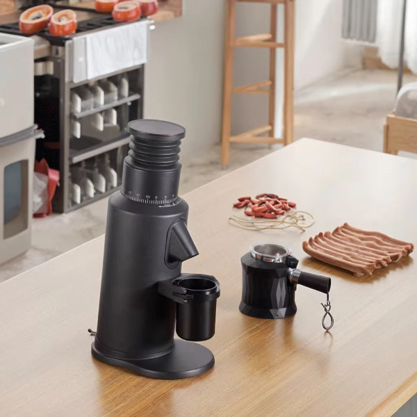 Tingkatkan Kualiti Kopi Anda dengan Pengisar Kecil Terbaik