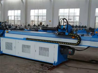 The difference between manual pipe bender and automatic pipe bender