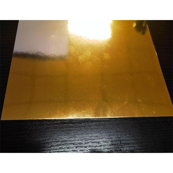 Make stunning wedding invitations with gold printing paper