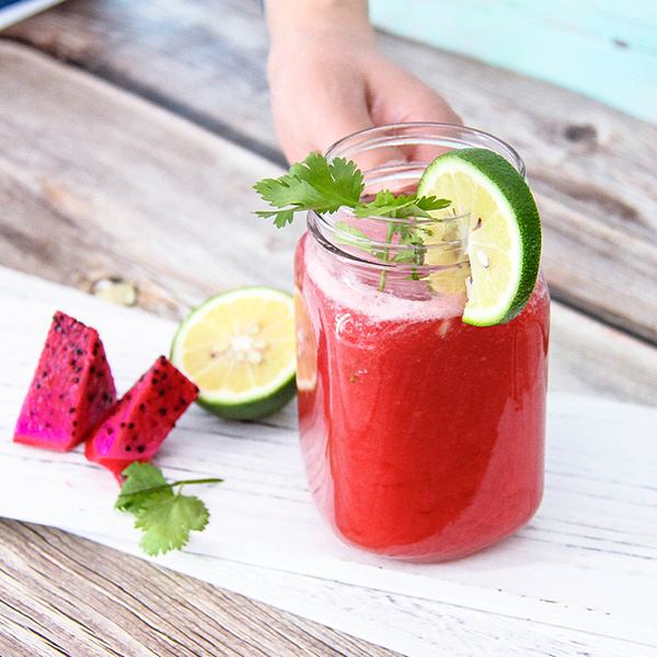 Our Mason Jar Mug with Handle is perfect for outdoor gatherings