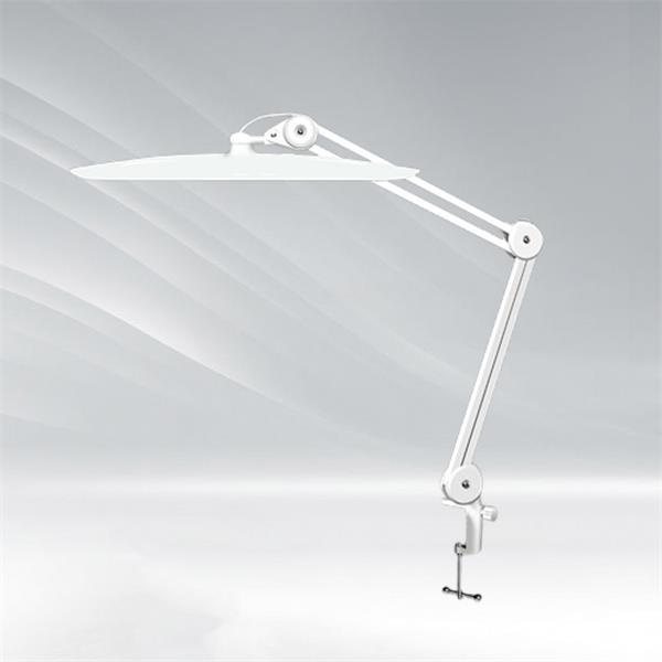 আপনার নখ টেবিলে সবচেয়ে ভালো আলোক দিয়ে পূর্ণ ম্যানিকিউর পান