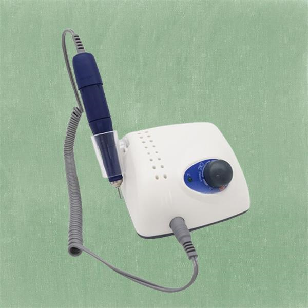 האיץ את תהליך האמנות הציפורניים שלך עם מכונת הדיו