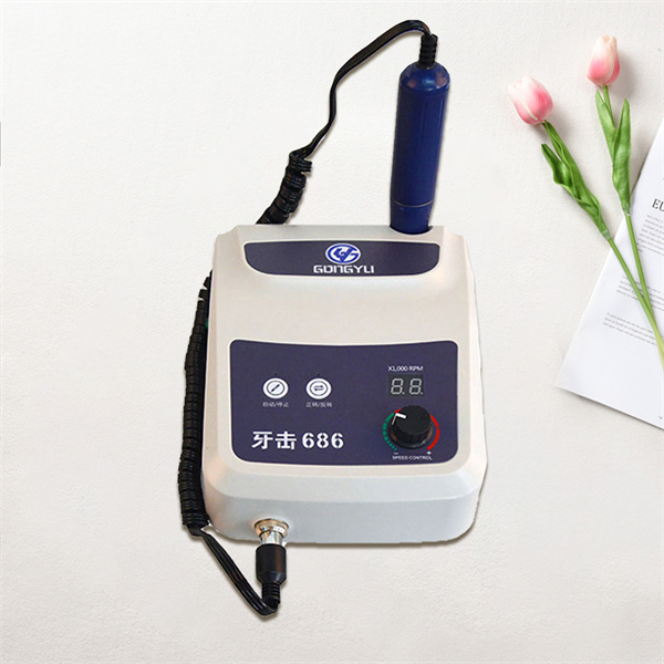 Ütle Heit Saloonidele Sellega Maniküürivahendite Koguga