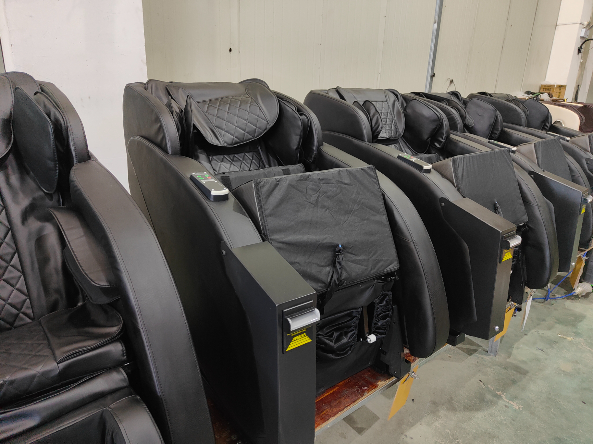 Eksklusiv massaj stullari to'plami bilan savdo do'koningizni yangilang