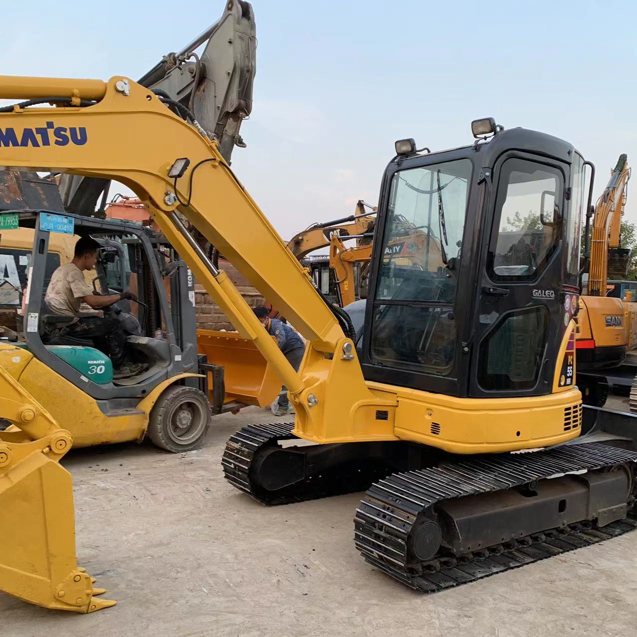 KOMATSU PC55MR-2