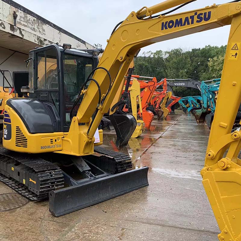 KOMATSU PC55MR