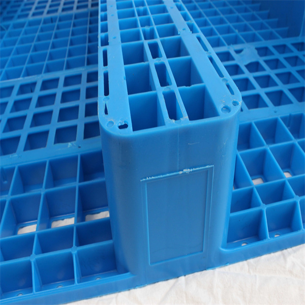 Keeping your inventory safe and secure with plastic pallets