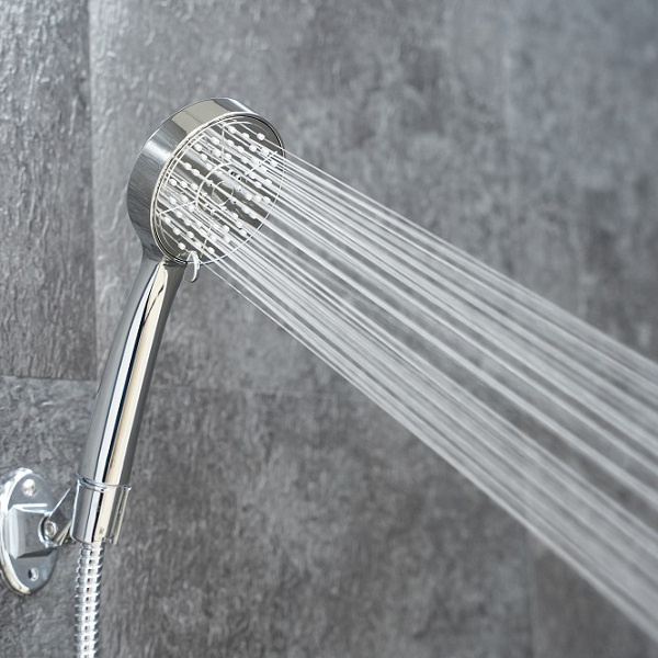 העל את חווית Shower שלך עם ראשOWER המעלה את לחץ המים