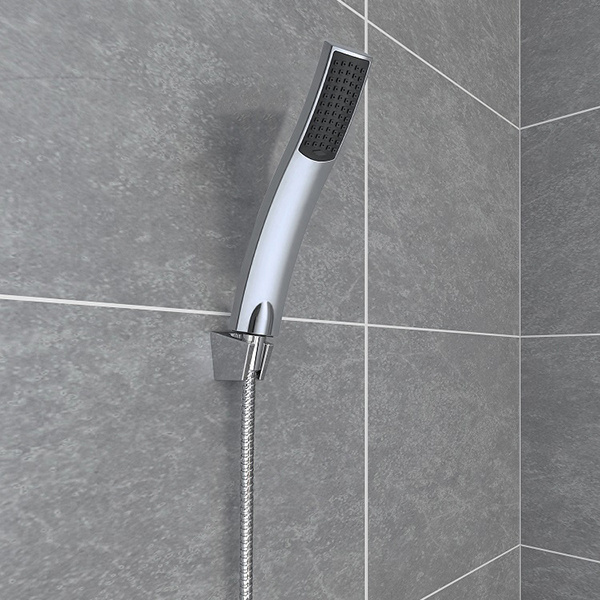 חוו חימום דומה לספא עם SHOWER יד לברזת אמבט