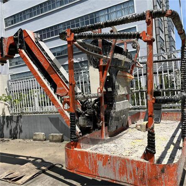 Nikmati pengalaman berperahu tanpa ribet dengan sistem lift teleskopik.