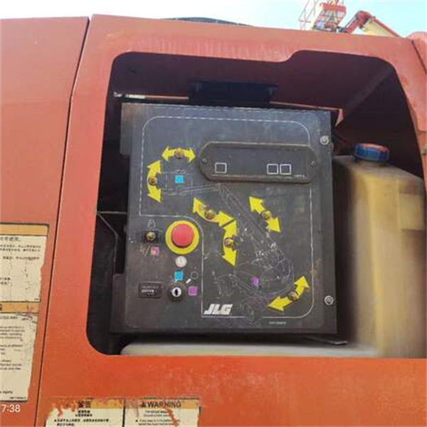 Akses Aman dan Mudah dengan Lift Kerja di Tempat Pekerjaan