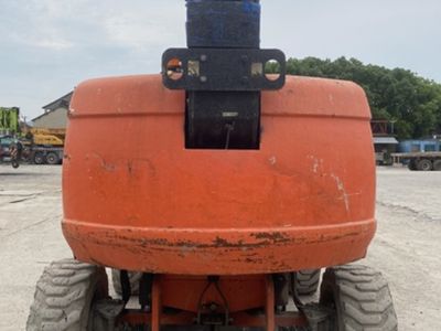 Scissor Lift vs Boom Lift: Which is Better for Your Project?