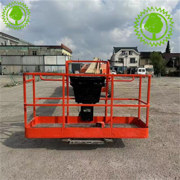 أضِف الإضاءة إلى مكان عملك مع رافعة القص المتعددة الاستخدامات