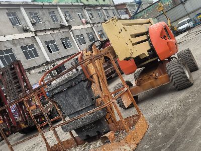 How JLG Boom Lifts Enhance Safety and Efficiency on Job Sites
