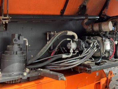 JLG Boom Lifts: Key Benefits for Elevated Work and Maintenance Tasks