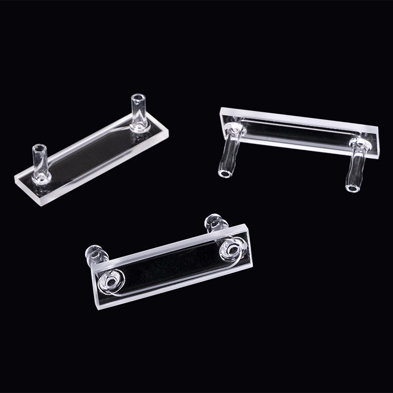 ควอตซ์เทียบกับแก้วสำหรับการวัดฟลูออเรสเซนซ์