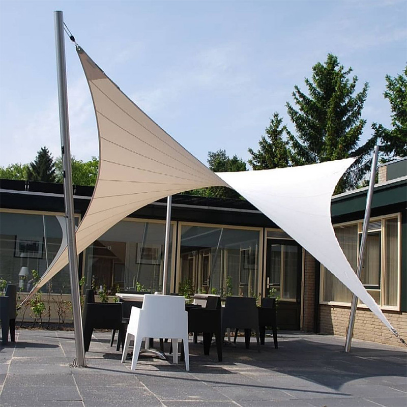 Donnez du style à votre maison ou bureau avec un film pour vitrage opaque à effet givré