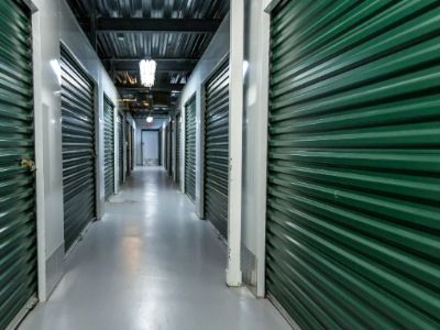What are the applications of roll up door in different scenarios?