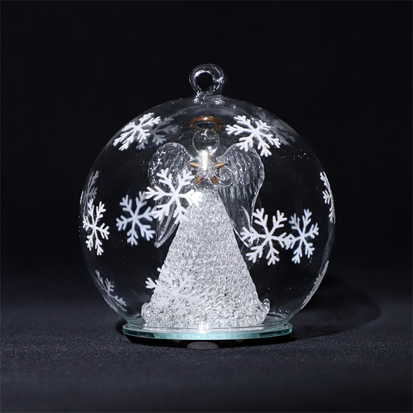 Admire the Beauty of Blown Glass Christmas Ornaments