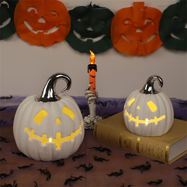 A Timeless Porcelain Pumpkin to Accentuate Your Seasonal Style