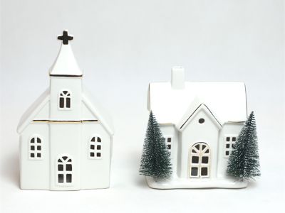 What Makes Our Ceramic Christmas Houses a Bestseller?
