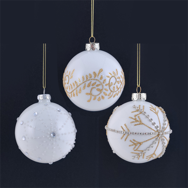 Ideas for creating a minimalist white Christmas tree look.