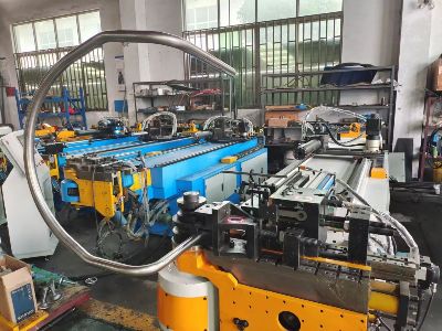 Comparing Pipe Bending Machines: A Guide for Buyers