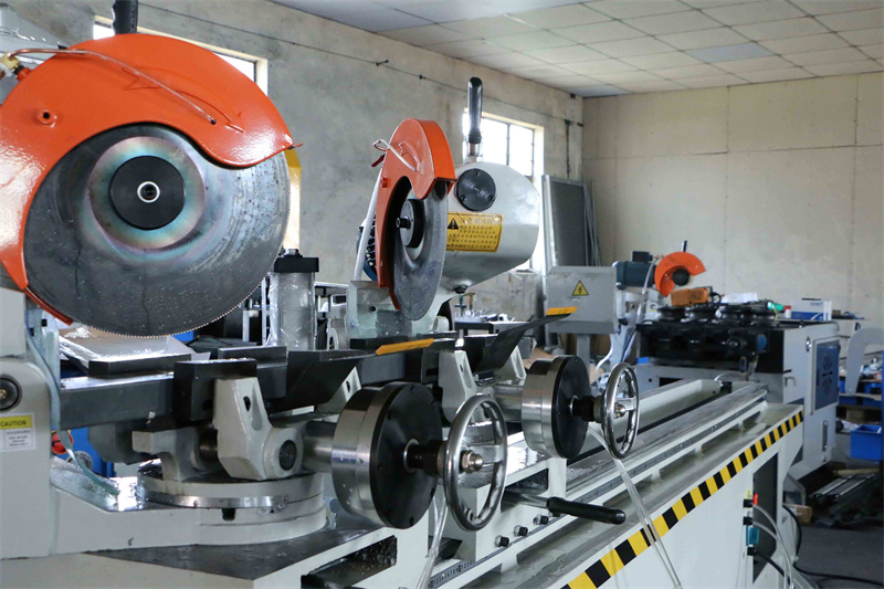 Lightweight and Portable Metal Pipe Cutters Make Cutting Hassle-free