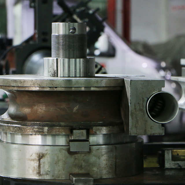 Revolutionér din exhaust produktion med en hydraulisk bender