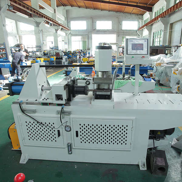 دور تشكيل الأنابيب في الهندسة والتصنيع الحديث