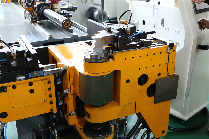 Upgrade Your Workshop with a Hydraulic Tube and Pipe Bender