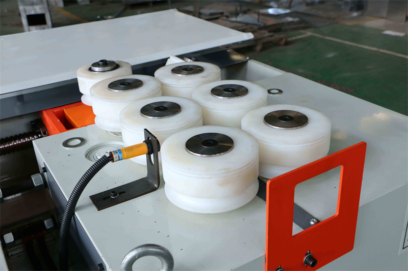 Transform Your Metalwork with Roll Bender's Customizable Features
