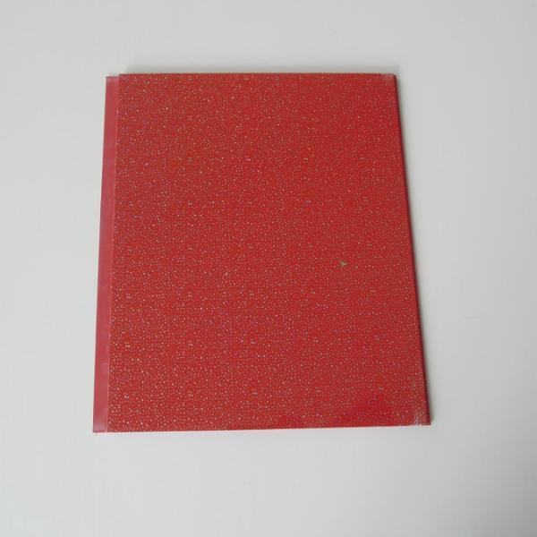 Verhoog uw ontwerpprojecten met onze uitgebreide selectie aan kleuren, texturen en maten van kunststof wandpaneelplaten.