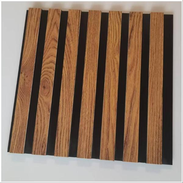 حسّن التخزين والتنظيم باستخدام إكسسوارات ألواح الجدران الشقية