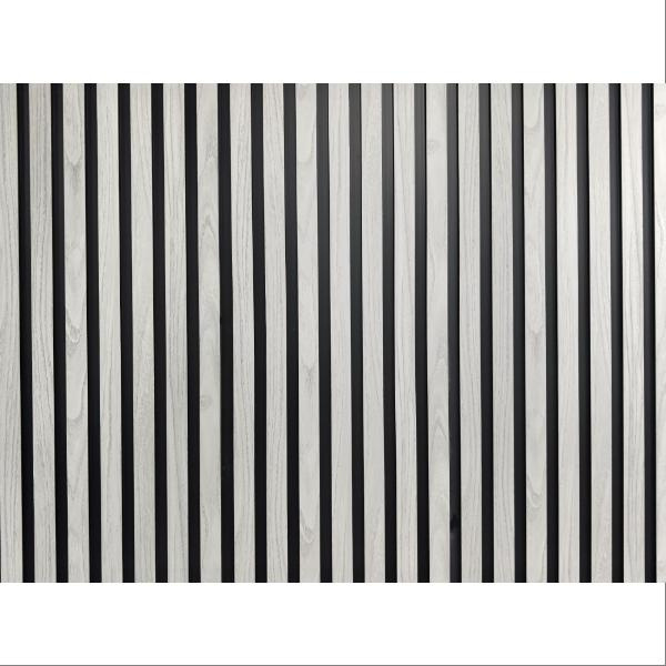 قم بتعظيم خيارات التخزين لديك باستخدام لوحة جدارية شبكية أنيقة مقاس 4 × 8