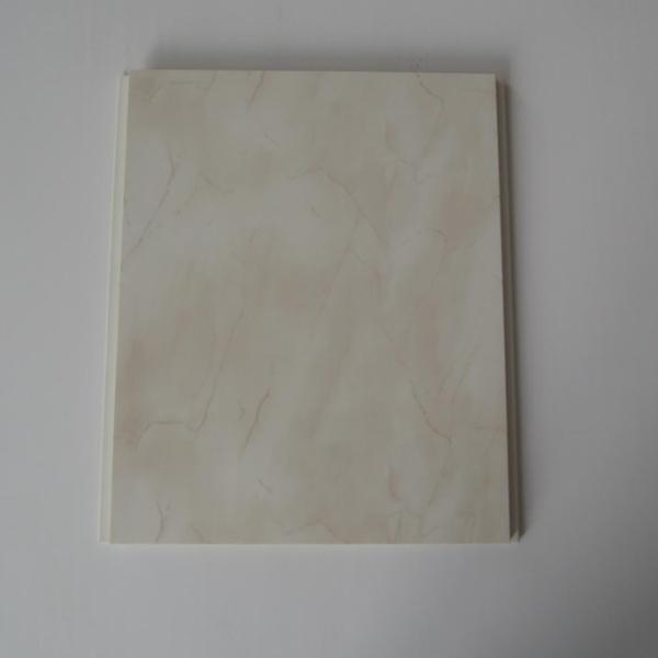 Méadaigh luach do ghfoirgnimh le scáthán mhallra PVC costas-éifeachtach a bhfuil stíl agus praiticiúlacht aige