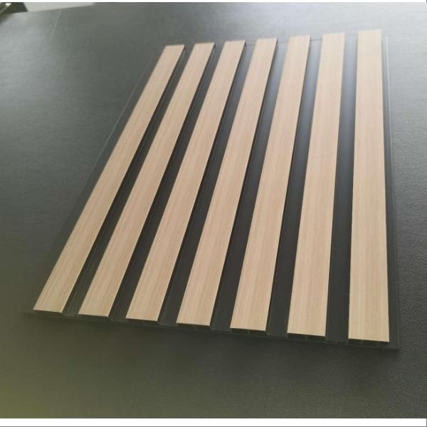 Mağazanızın Ürün Sunumunu 8x4 Slatwall Panellerimizle Geliştirin