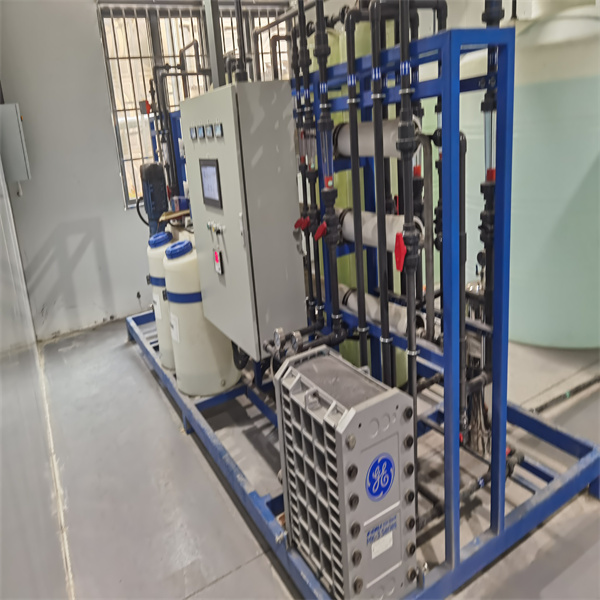 הגדל את היעילות והקיימנוביליות עם מערכות PURIFICATION מים תעשייתית שלנו