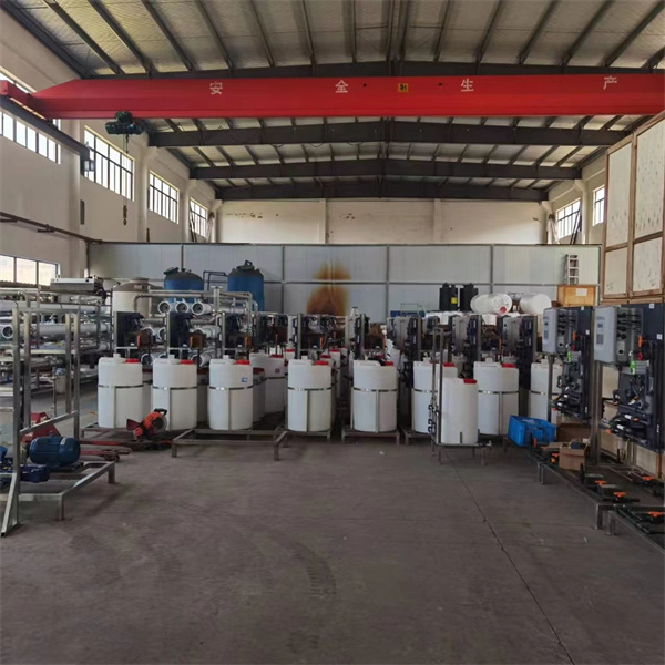 בחרו מתוך מגוון רחב של מערכות PURIFICATION מים תעשייתית כדי להפגין את הצרכים שלך