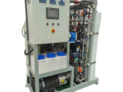 Key Features in Industrial-Scale Seawater Desalination Units