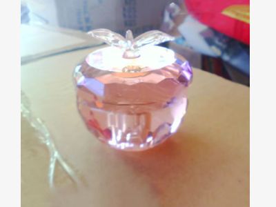Crystal Perfume Bottles: A Timeless Gift for Any Occasion